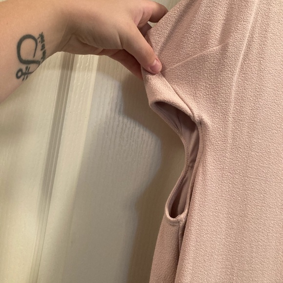 Forever 21 dress with slits in sides - Picture 2 of 4